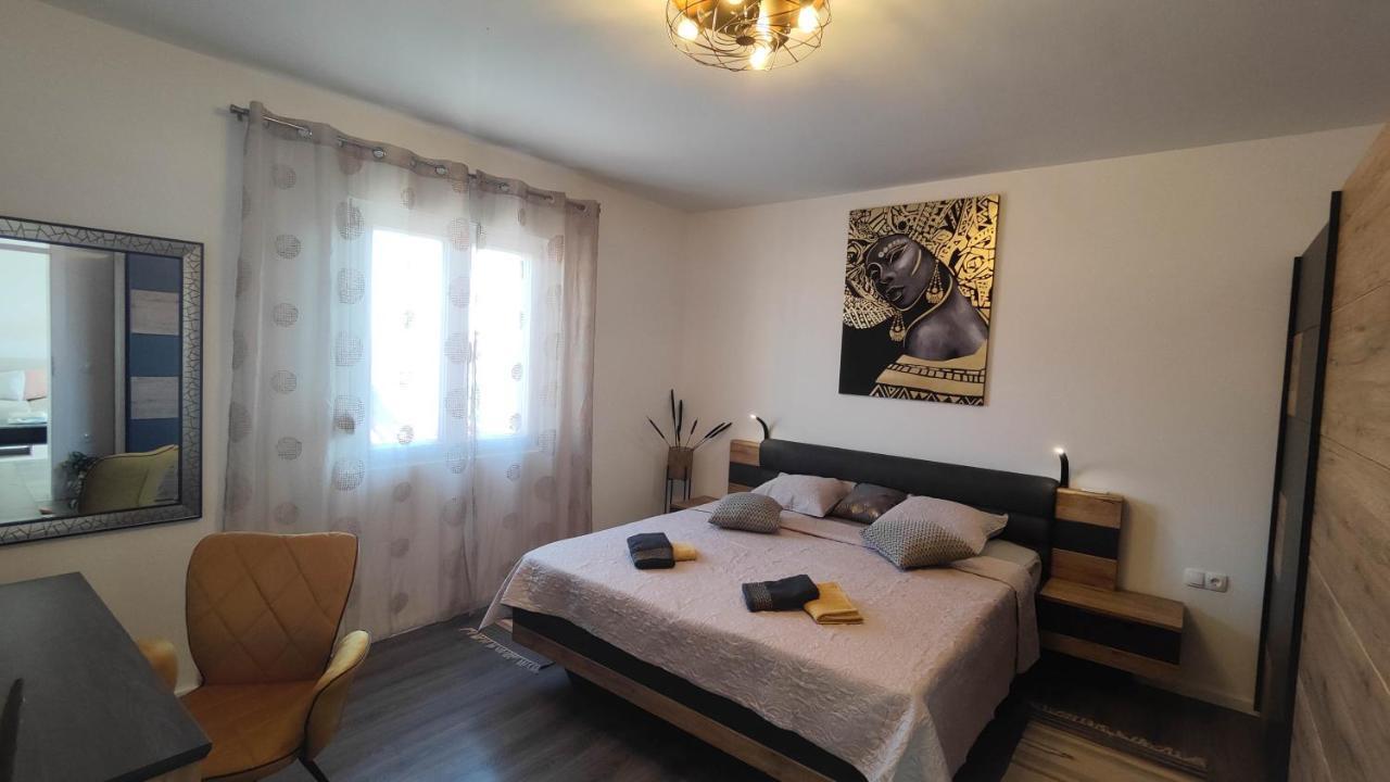 Gold And Silver Apartment 扎达尔 外观 照片